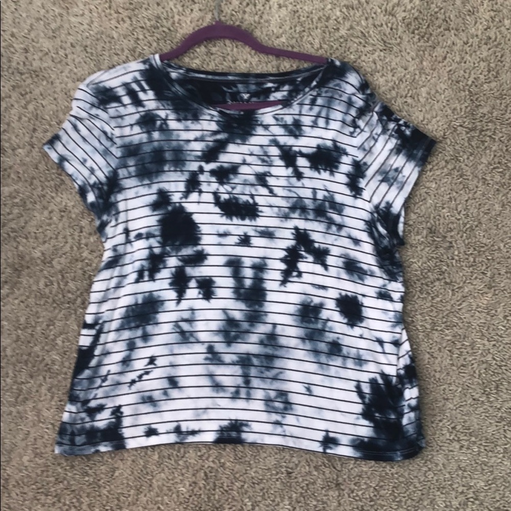american eagle size xl tee